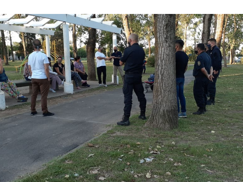 AUTORIDADES POLICIALES SE REUNIERON CON VECINOS DE BARRIO OTERO