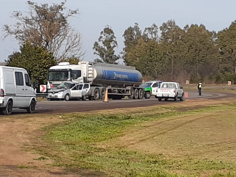 MURIÓ UNA DE LAS PERSONAS ACCIDENTADAS  EN LA CURVA DE ACEVEDO