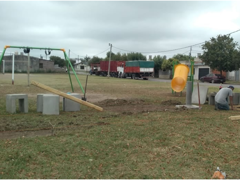 UNA NUEVA PLAZA PARA EL BARRIO 104 VIVIENDAS